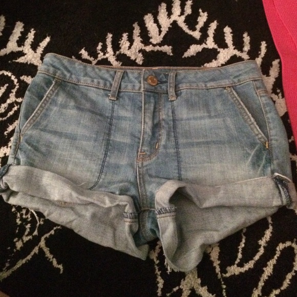 High waisted light washed denim shorts