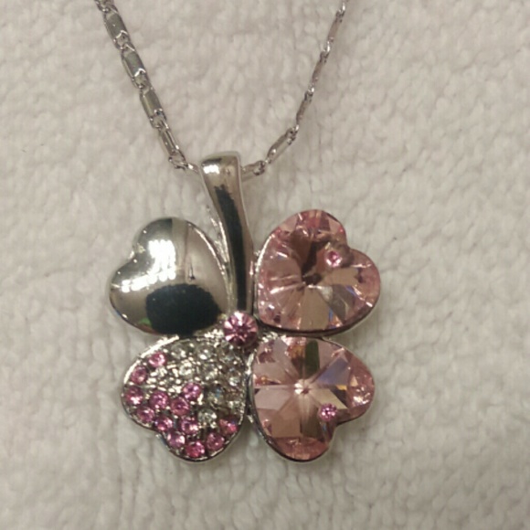 Jewelry - Cotton candy clover