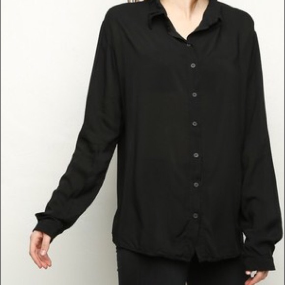 🌸Brandy Melville black button down🌸NWOT - Picture 1 of 2