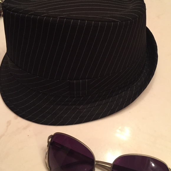 Pinstriped Hat - Picture 2 of 4
