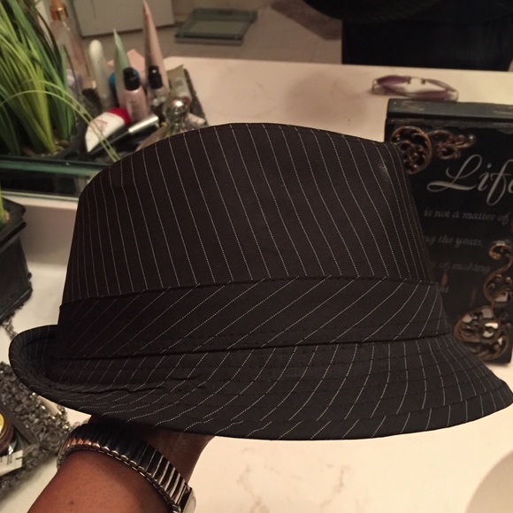 Pinstriped Hat - Picture 3 of 4