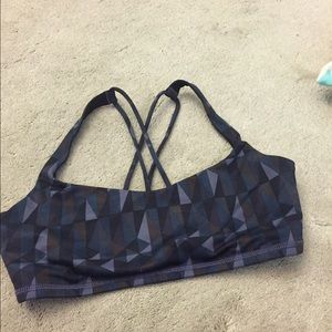 Lululemon free to be sports bra