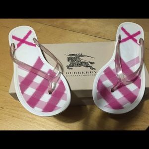 Flip flops.