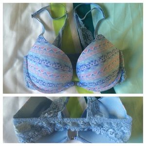 Sold🎁 Gilly Hicks front close bra