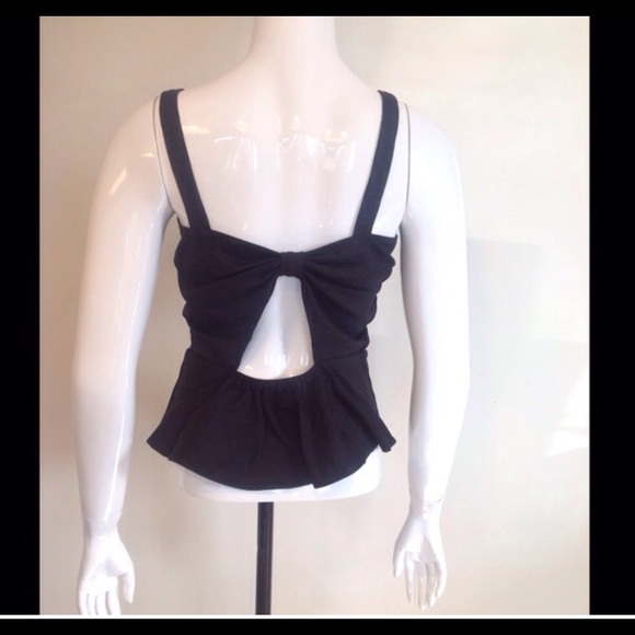 Peak a boo black top 💝 - Picture 3 of 3