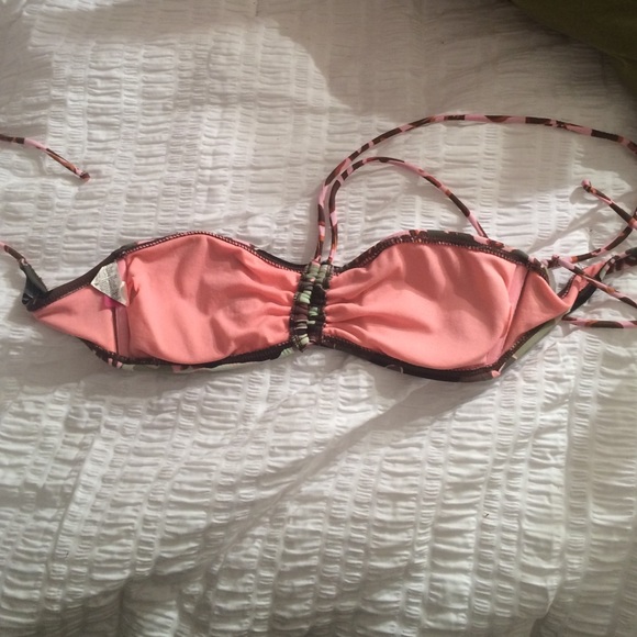 bathing suit - Picture 2 of 3
