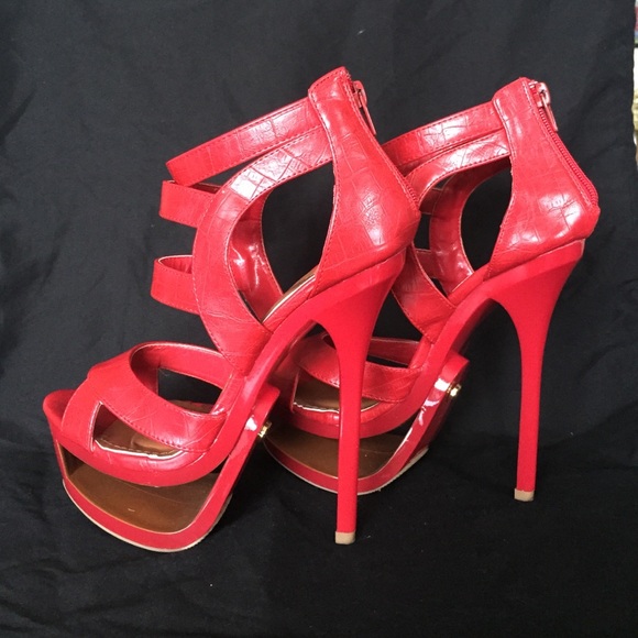 Red caged platform heels - Picture 4 of 4