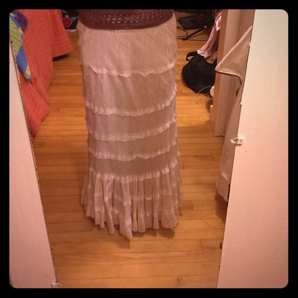 Long, Riffled Skirt - Picture 1 of 3