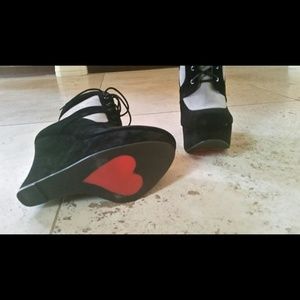 Luichiny aspiring wedge