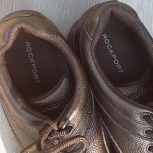 Men's Rockports 11.5. Too lazy to return for size!