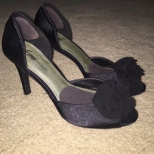 Black Fioni Peep Toe Pumps