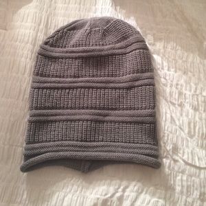 gray beanie