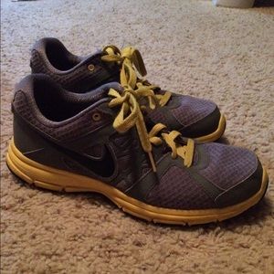 Grey/Yellow Nike Relentless 2