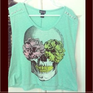 Skull tee