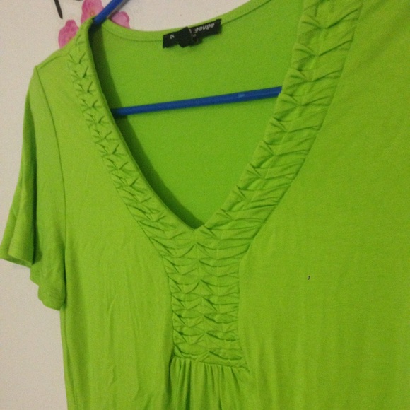Pretty green top