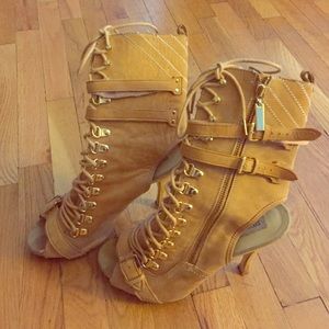 Cognac lace up booties