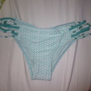 🎉SALE🎉Ripcurl cheeky bottoms