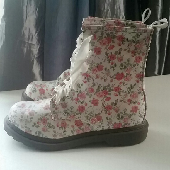 Brand New Flower print Doc Martin Like boots