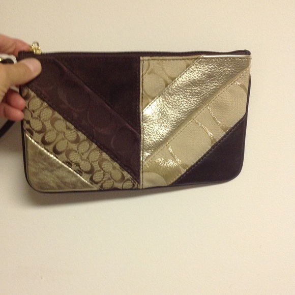 Coach Handbags - Coach Patchwork Large Flat wristlet clutch. NEW!