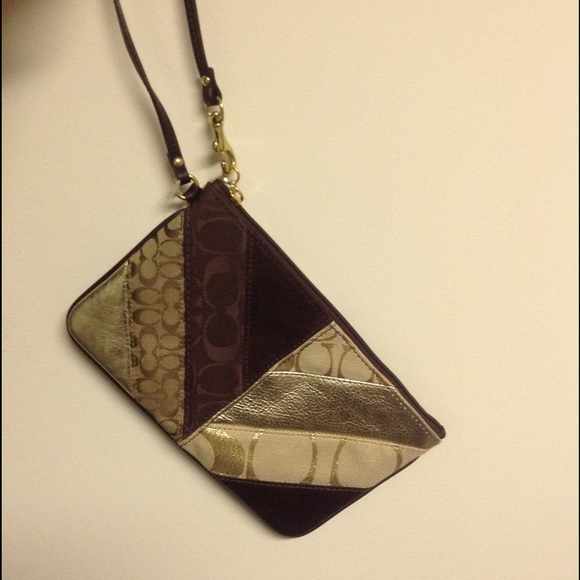 Coach Patchwork Large Flat wristlet clutch. NEW! - Picture 2 of 4