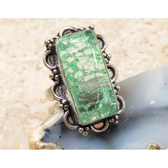 Green snakeskin Quartz Ring Silver