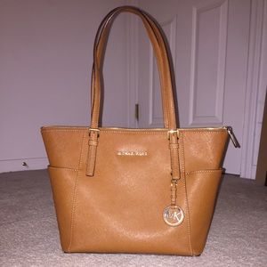 100% Authentic Michael Kors Tote