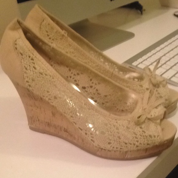 ✨✨Charming Charlie wedges✨✨ - Picture 4 of 4