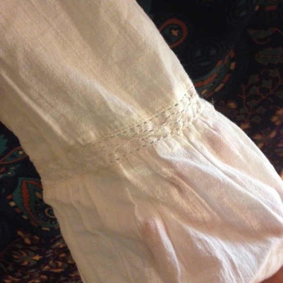 Boho Blouse! - Picture 2 of 2