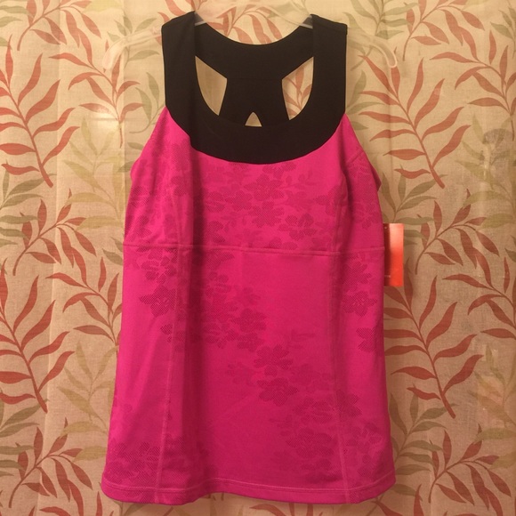 Workout tank top