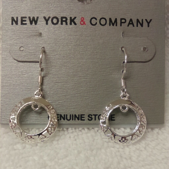 💥New York and company earrings