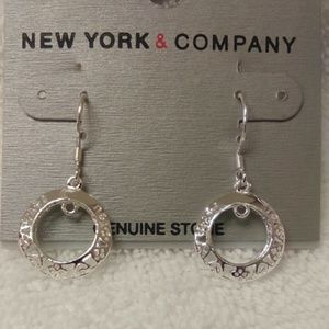 💥New York and company earrings
