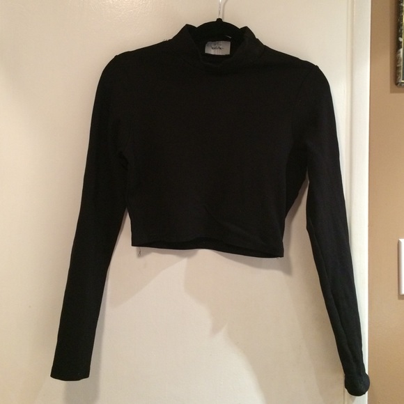 Black mock neck crop top
