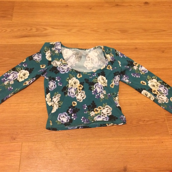 Crop top from pacsun - Picture 2 of 2