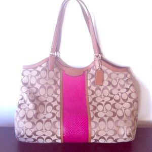 Coach purse in great condition!