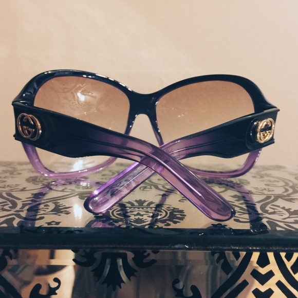 Gucci oversized sunglasses w/ GG logo on sides