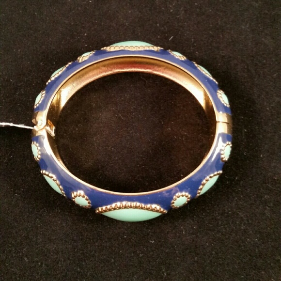 Sold J Crew Flower Bangle Bracelet Retails for $65 - Picture 2 of 2