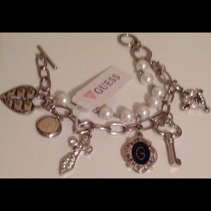 NWT Guess Necklace & Bracelet Set