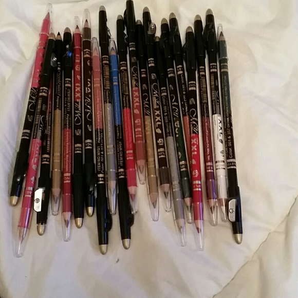 2 in 1, lip and eye liner together, w/sharpener