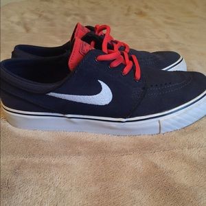 Nike Janoskis
