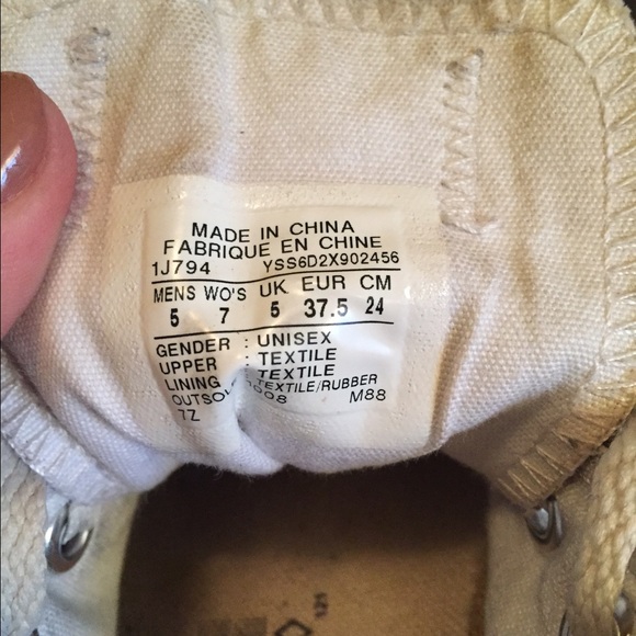 Converse - Picture 3 of 4
