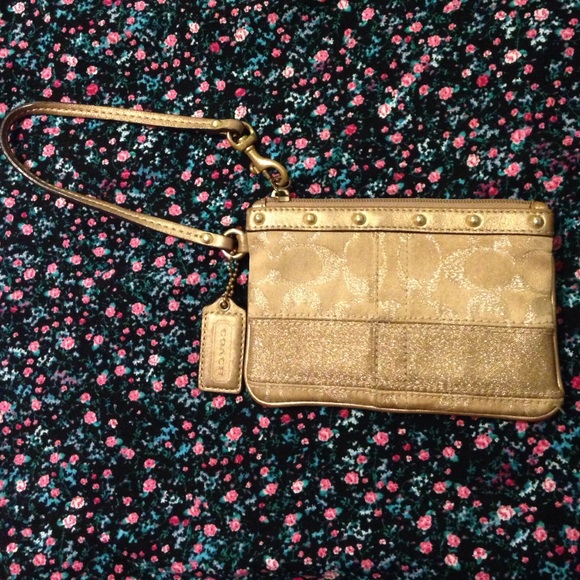 ❌Unavailable❌Coach Wristlet💎 - Picture 2 of 4