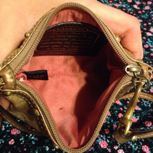 ❌Unavailable❌Coach Wristlet💎 - Picture 4 of 4