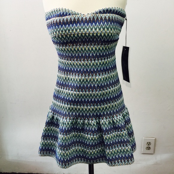 CHIC STRAPLESS SHOULDER BANDAGE PERFECT FIT DRESS