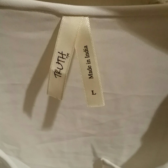 WHITE BLOUSE - Picture 2 of 3