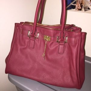 Deep red also purse