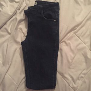 ♡ Dark Wash High Waisted Jeans ♡