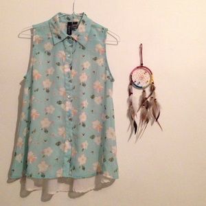 Blue floral color top!