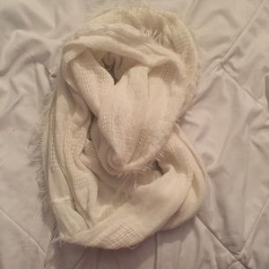 ♡ Ivory Infinity Scarf ♡