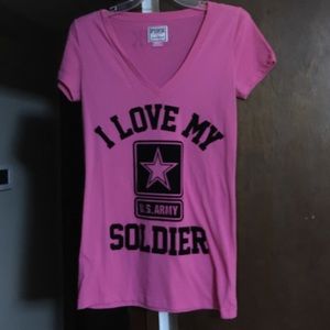 VS PINK I ❤️ MY SOLDIER ARMY VNECK PENDING