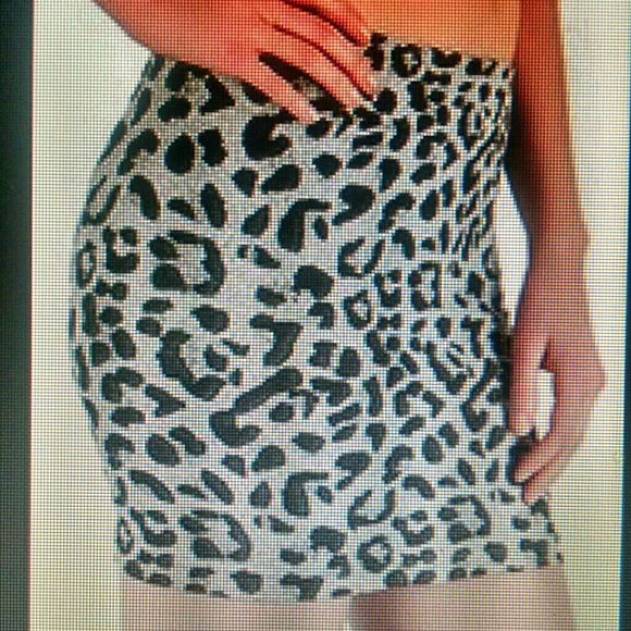 Leapord print mini skirt